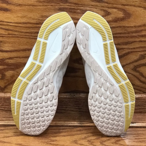 Nike Air Zoom‎ Pegasus 35 PRM Guava Ice Beige Shoes - Picture 6 of 8